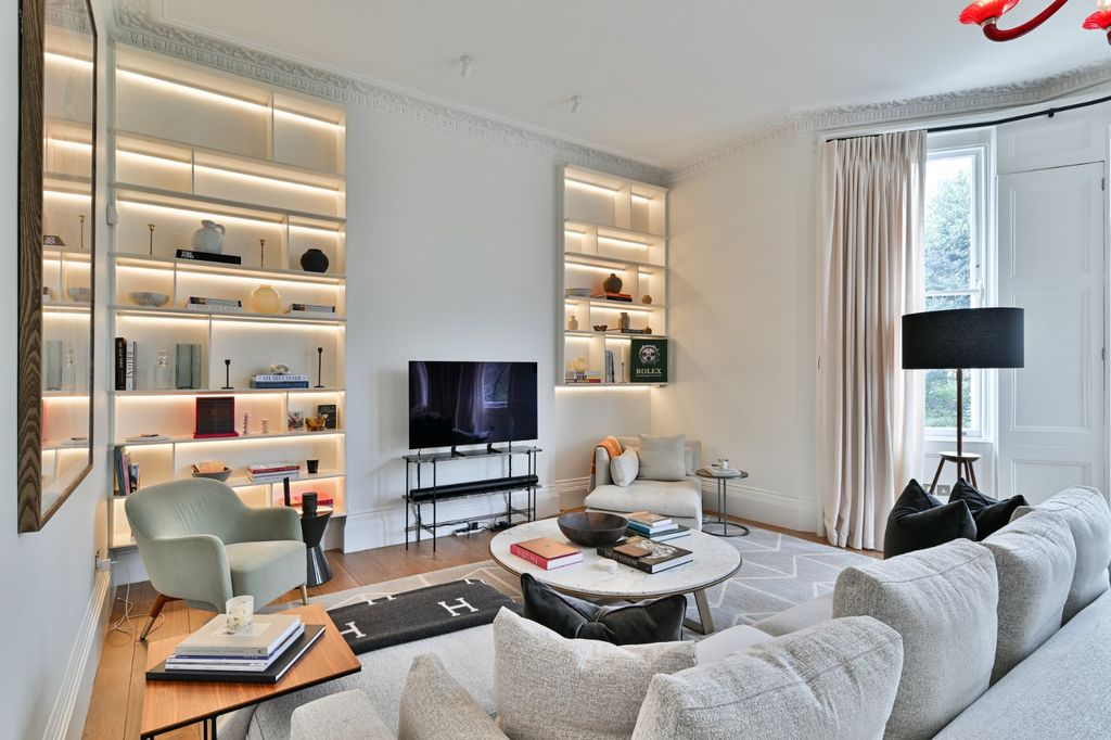 Property photo 2 of 23 Reception Room