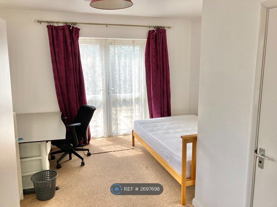 Property photo 3 of 19