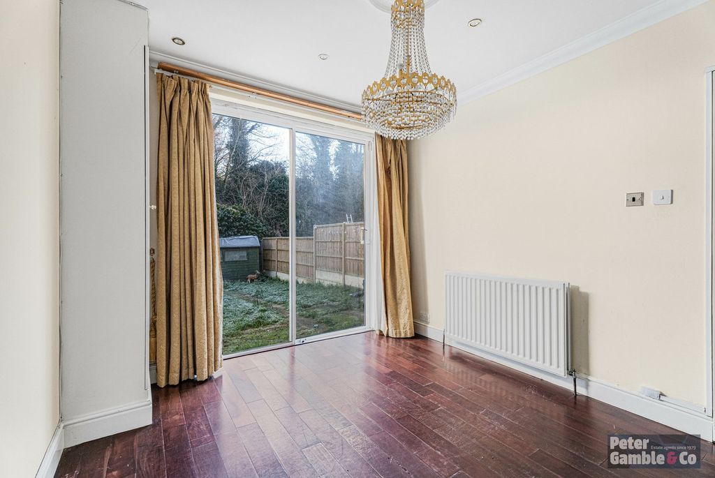 Property photo 3 of 22