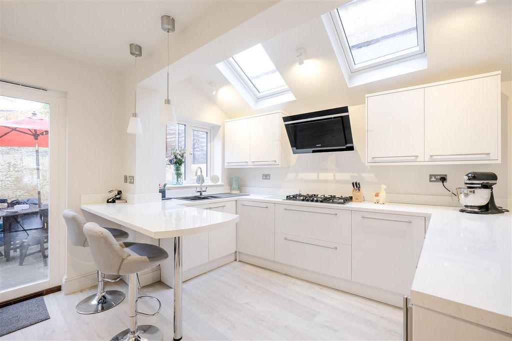 Property photo 2 of 21 20-Dscf3994.Jpg