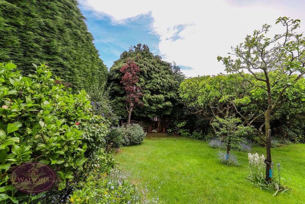 Property photo 2 of 44