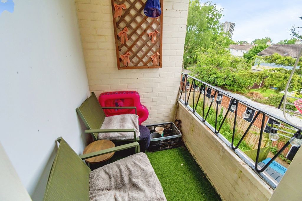 Property photo 3 of 20 Pbox-Img.Jpg