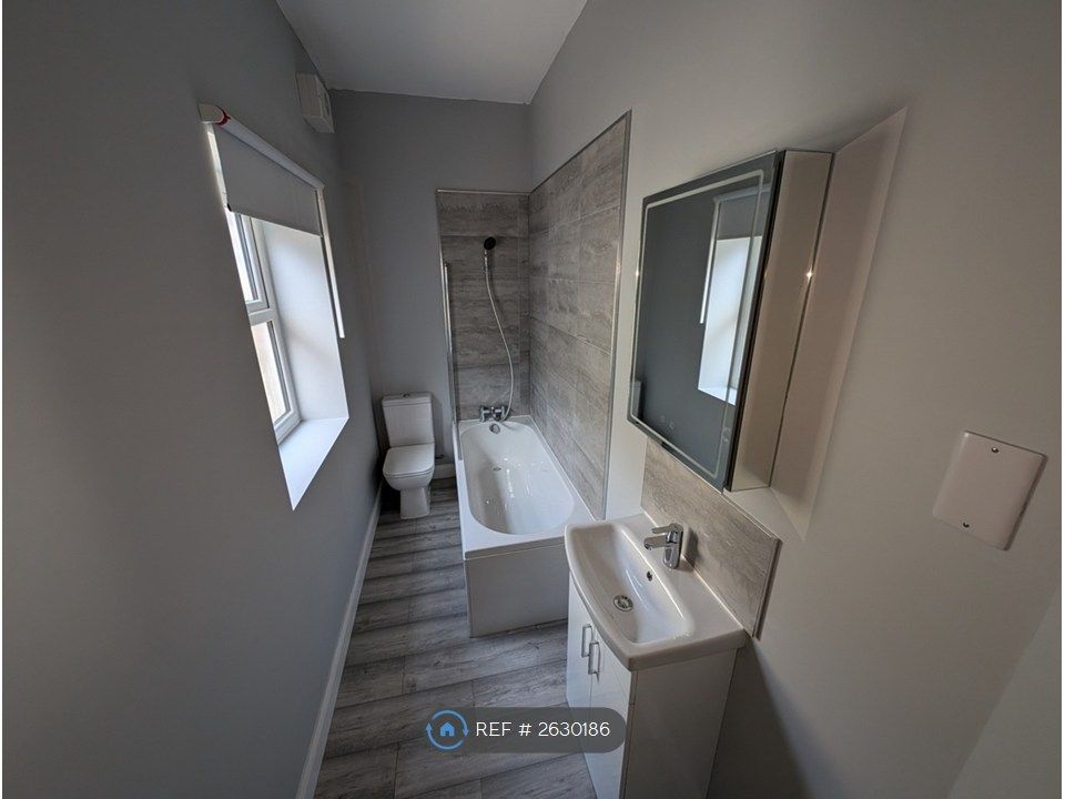 Property photo 3 of 4 Bathroom