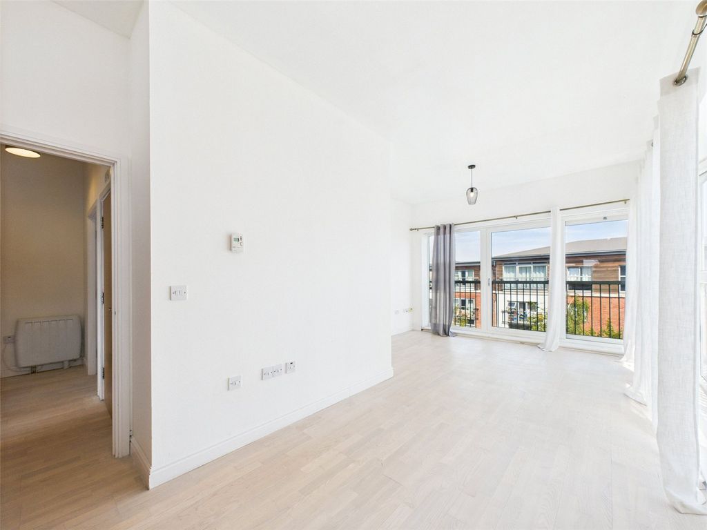 Property photo 2 of 14 Picture No. 02