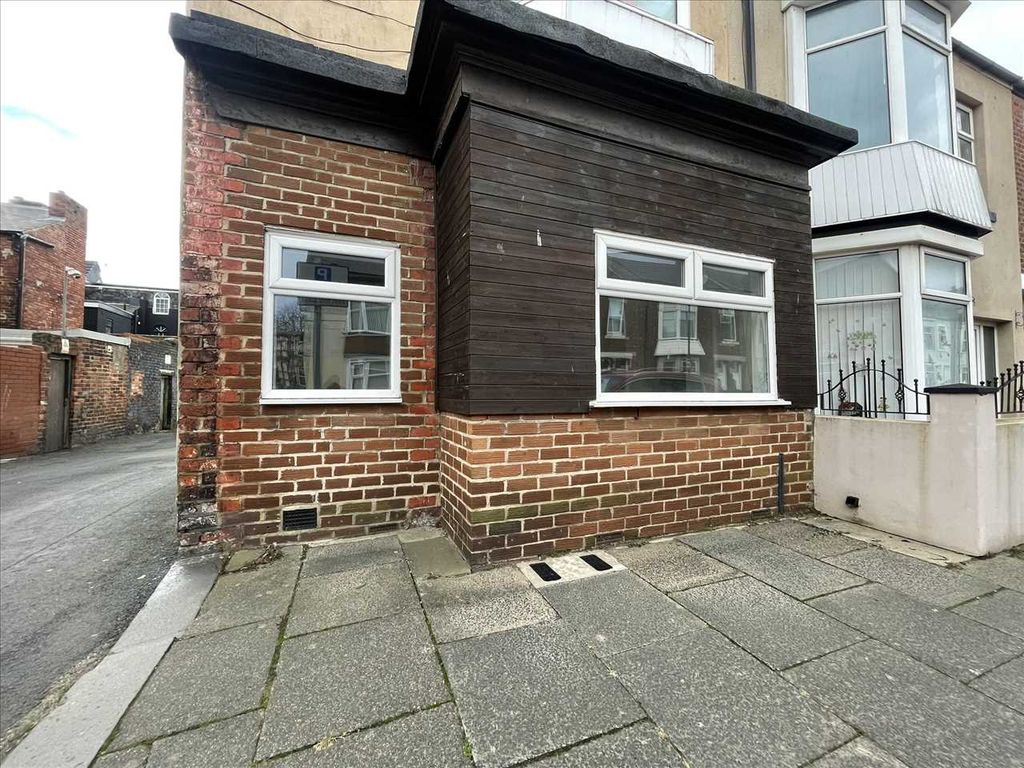 Property photo 1 of 8 Main Picture