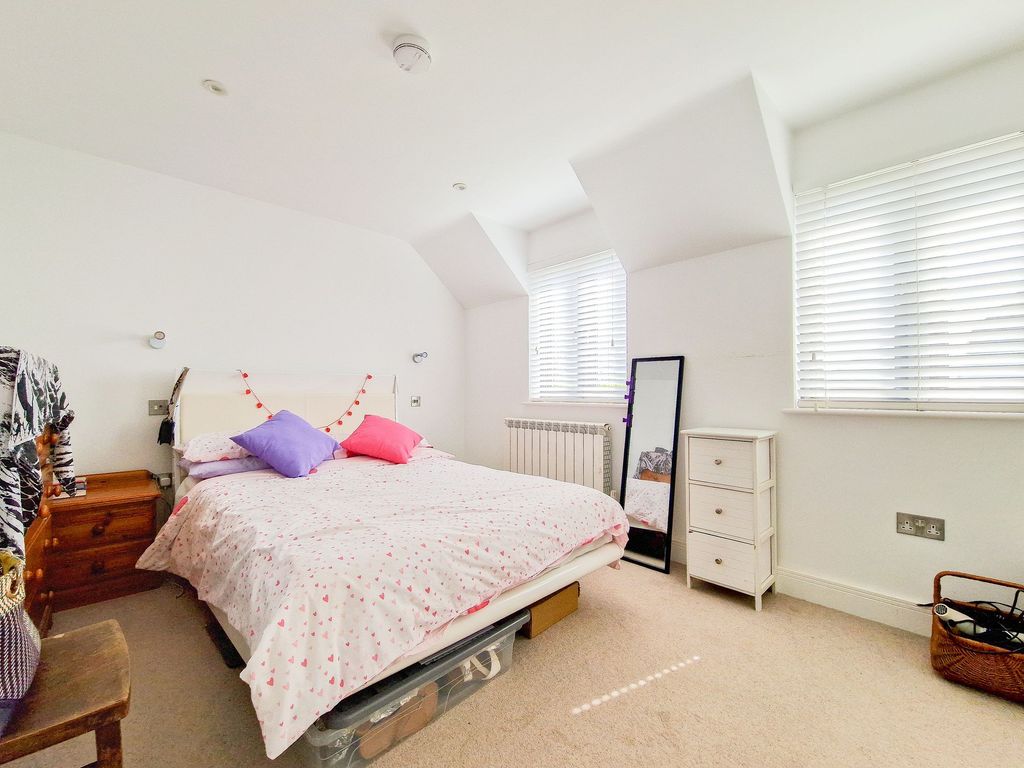 Property photo 3 of 23