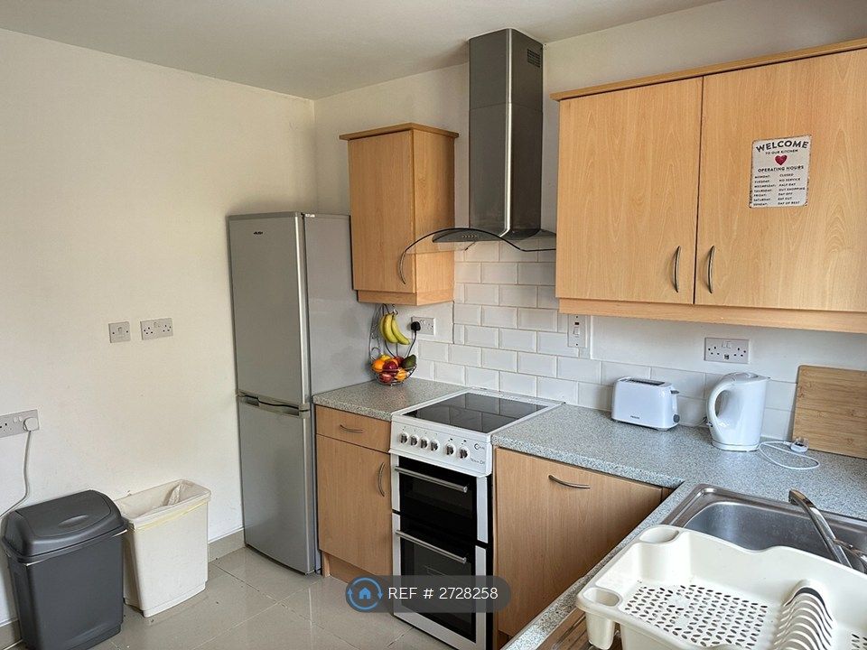 Property photo 3 of 12 Ktichen (Other Side Includes 2nd Fridge And Dryer)