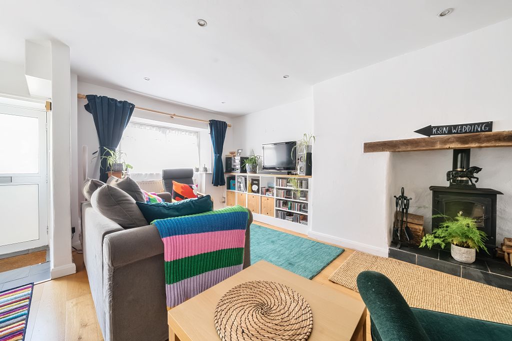 Property photo 1 of 17 Sitting Room