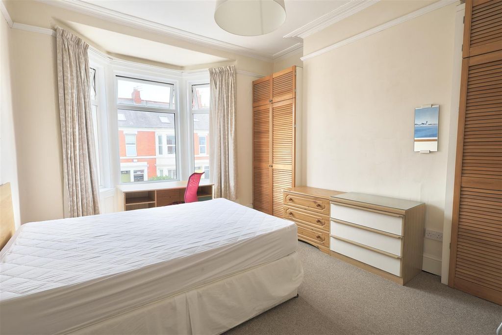 Property photo 2 of 8 Ff991325-1904-4E51-A958-Aa09079711Eb_1_201_A.Jpeg