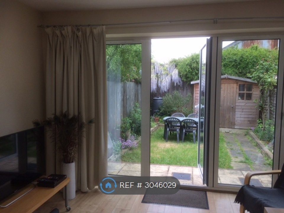 Property photo 3 of 13 Bifold Doors To Garden