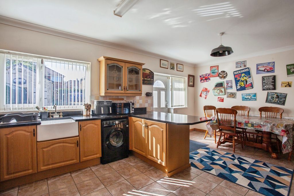 Property photo 2 of 20 Img_8851