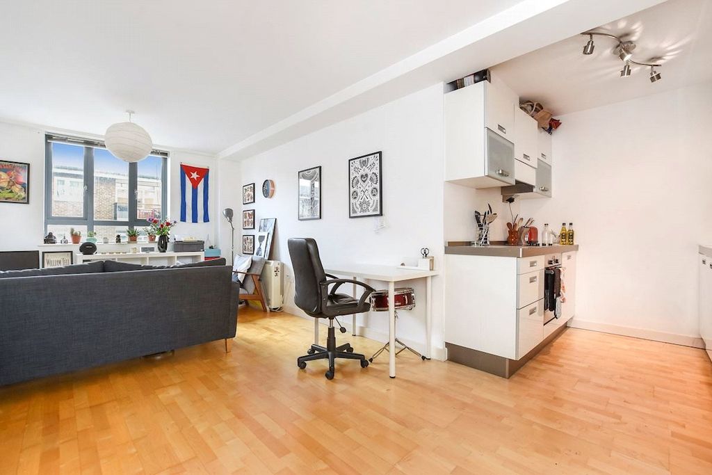 Property photo 2 of 8 Picture No. 05