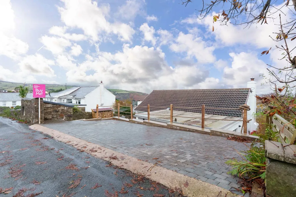 Property photo 2 of 23