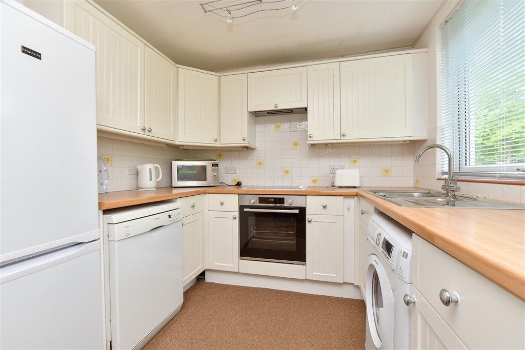Property photo 3 of 15 Kitchen