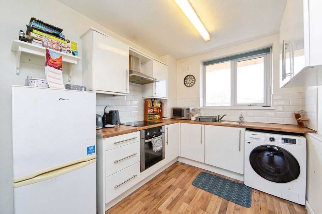 Property photo 3 of 20 Pbox-Img.Jpg