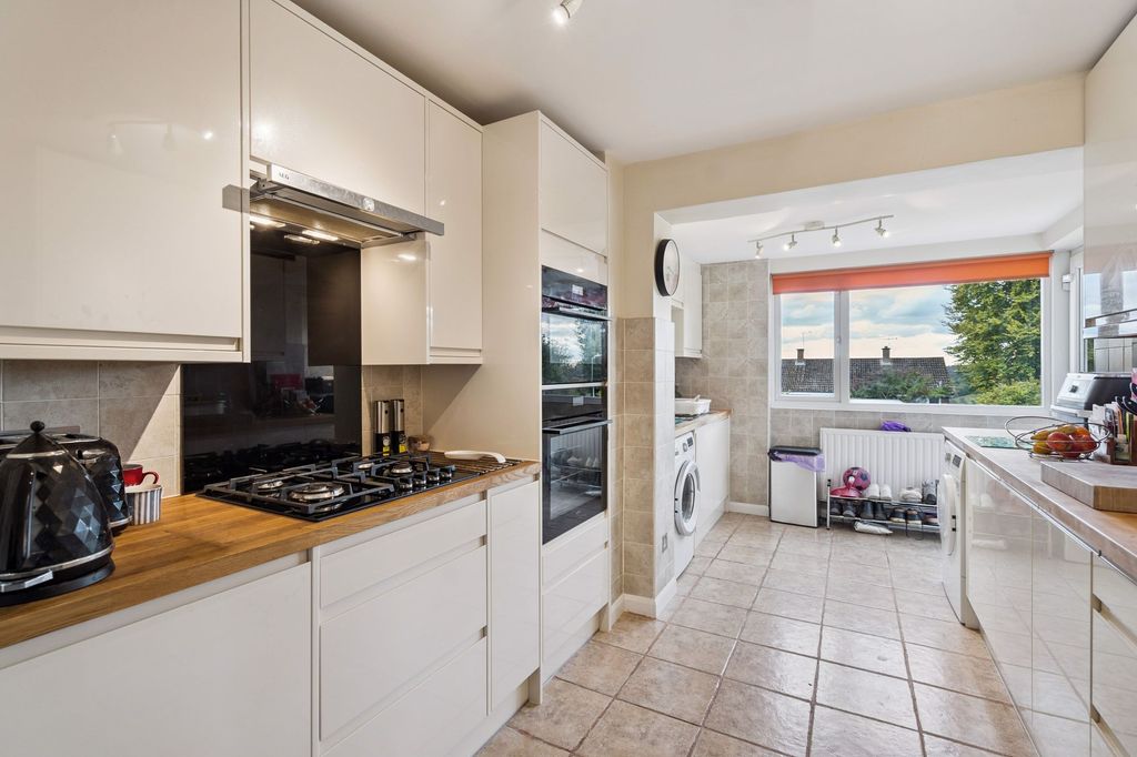 Property photo 3 of 21 Photo 5