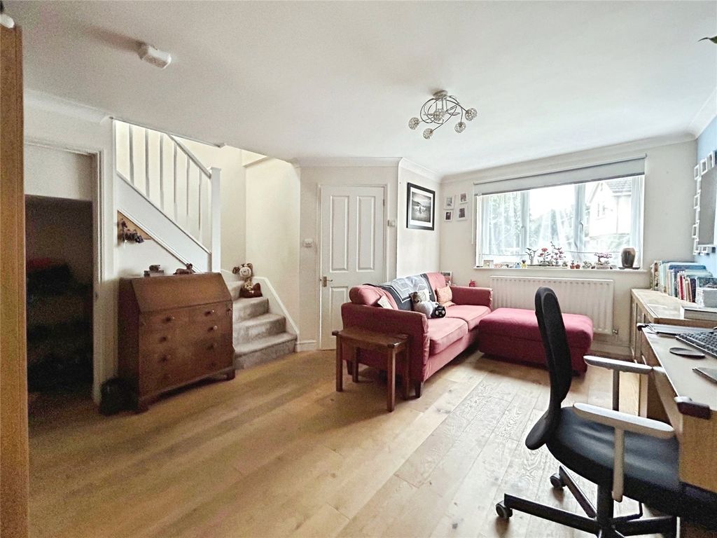 Property photo 3 of 17 Picture No. 10