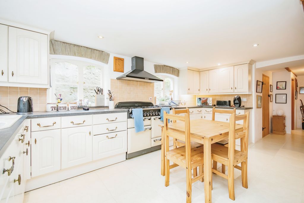 Property photo 3 of 32 Photography