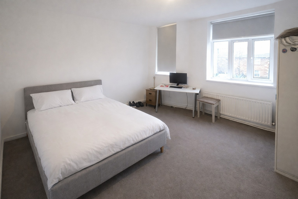 Property photo 3 of 6 Photo 2