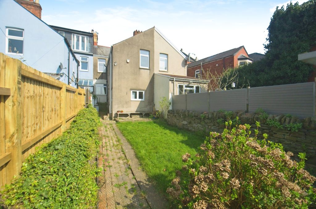 Property photo 3 of 14