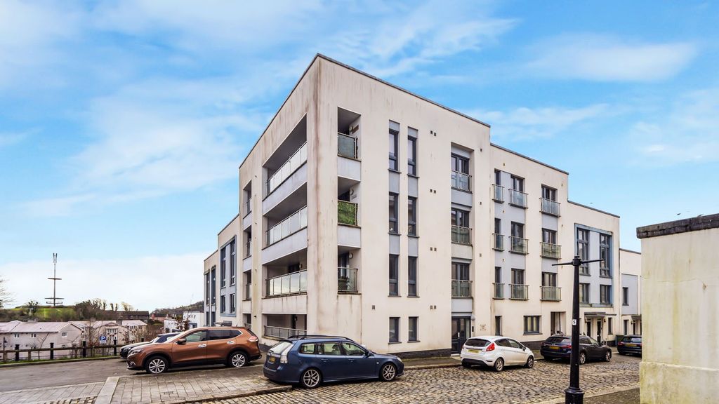 Property photo 1 of 10