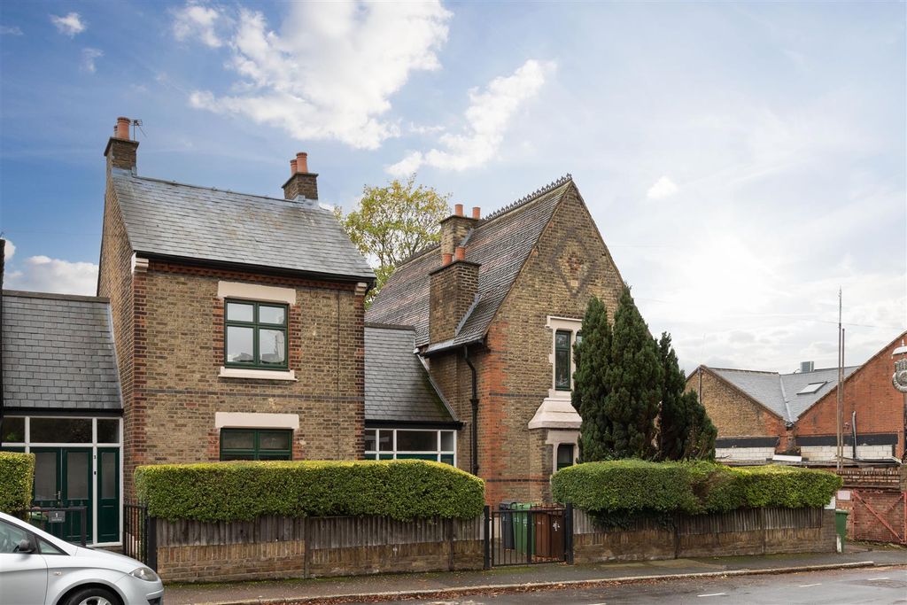 Property photo 1 of 14