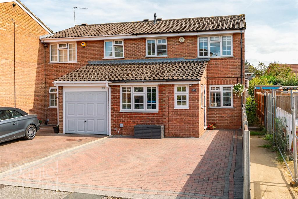 Property photo 1 of 26
