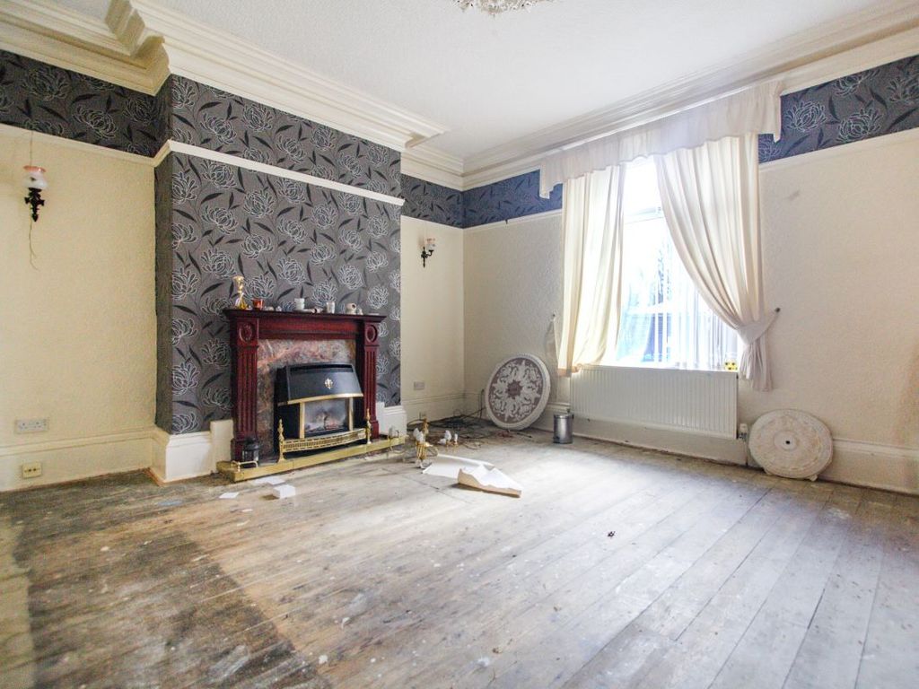 Property photo 2 of 17