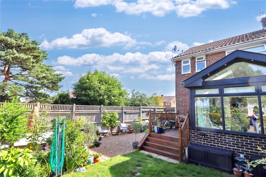 Property photo 1 of 17 Garden