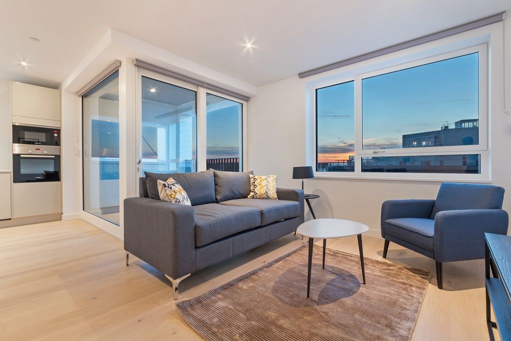 Property photo 1 of 8 Living Area