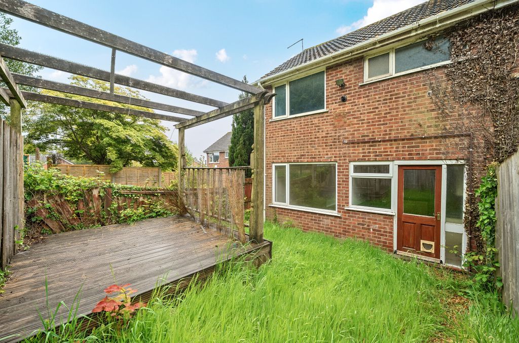 Property photo 2 of 12