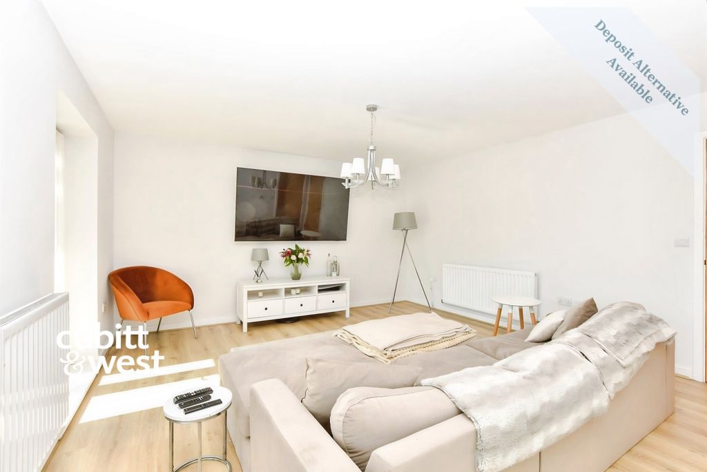 Property photo 2 of 12 4Fa5295c-Lounge