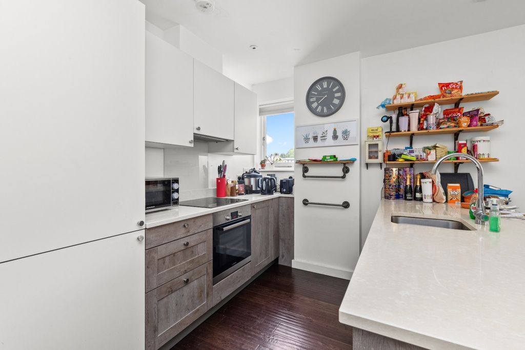 Property photo 2 of 12 4306904