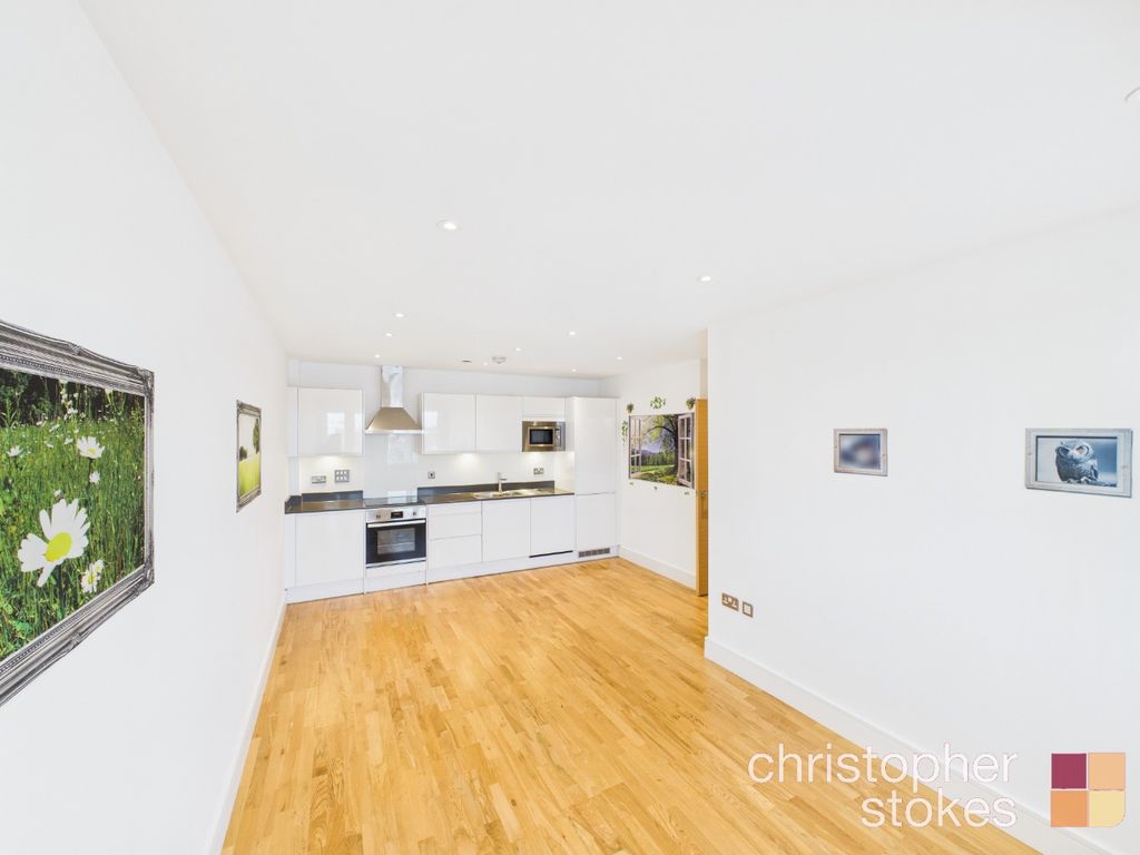 Property photo 2 of 11 4683064