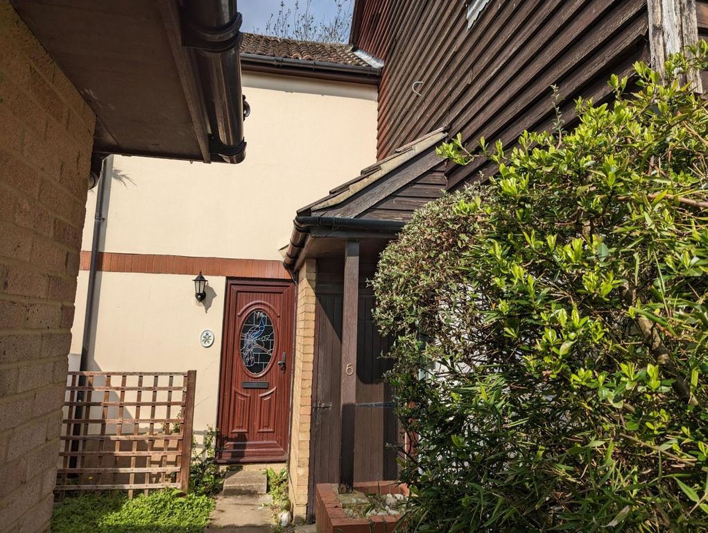 Property photo 1 of 8