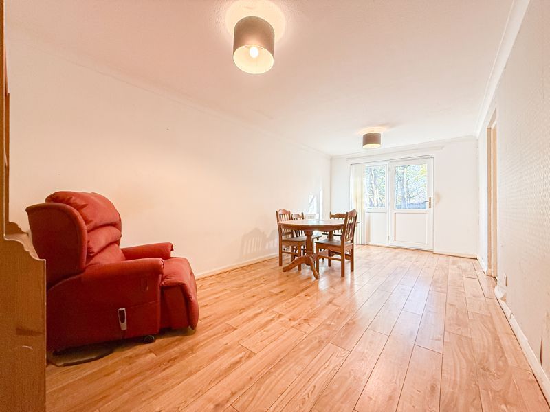 Property photo 3 of 14 Photo 6