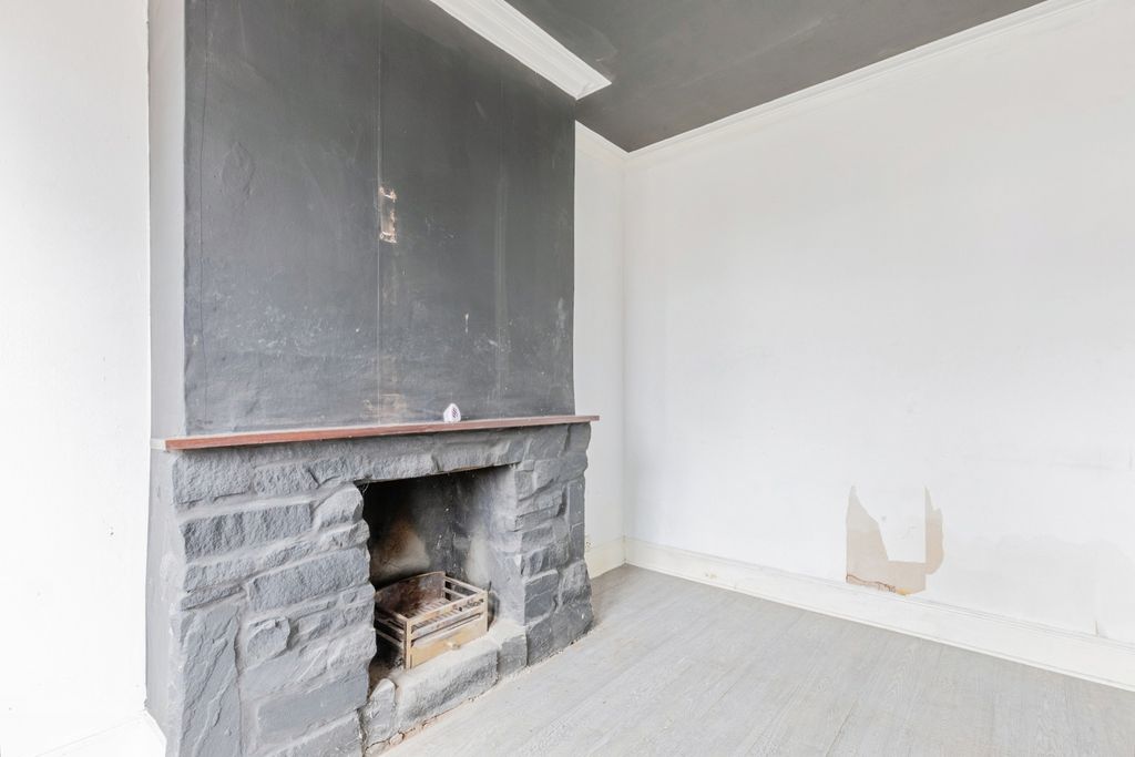 Property photo 3 of 18 Pbox-Img.Jpg