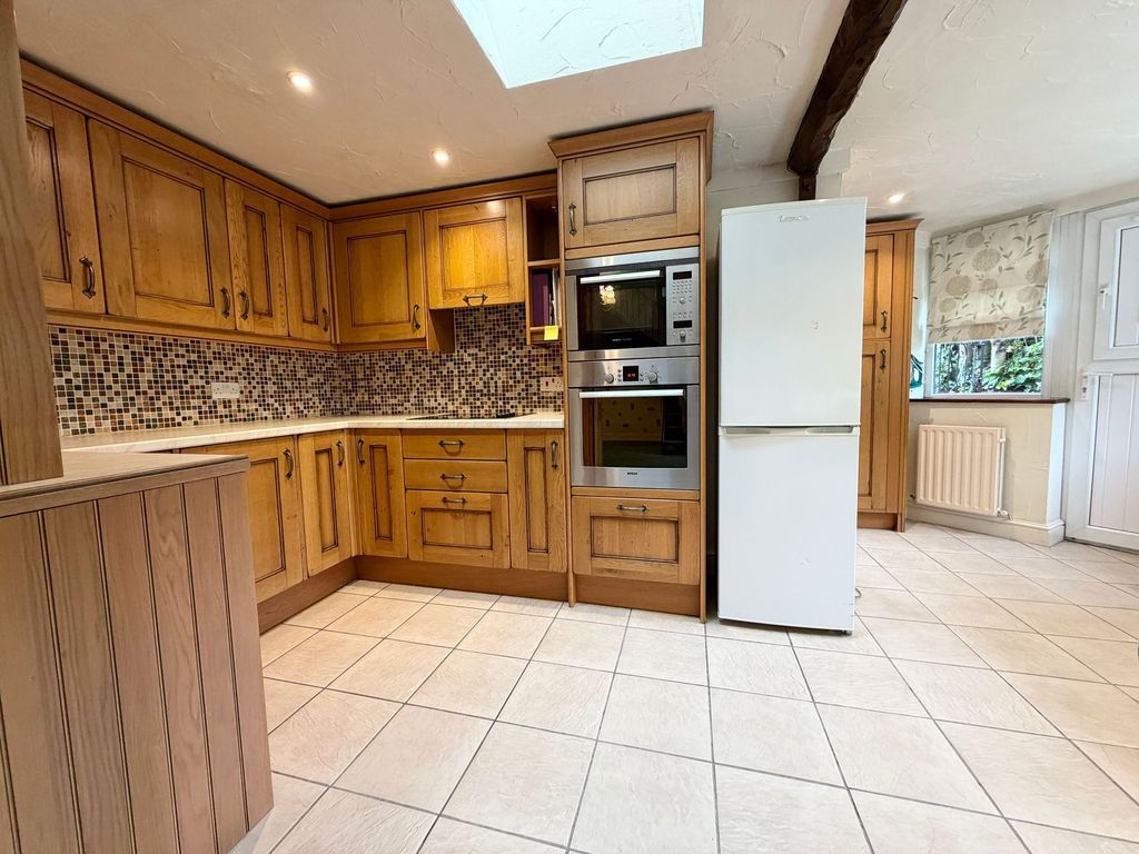 Property photo 2 of 24 Kitchen