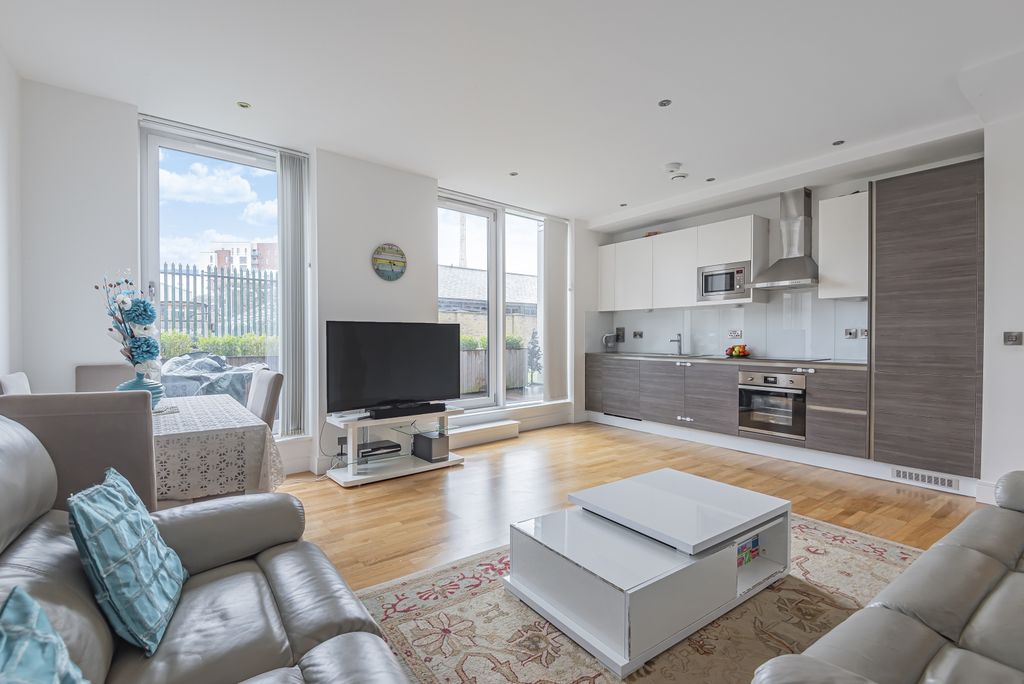 Property photo 1 of 16 584297  (5)