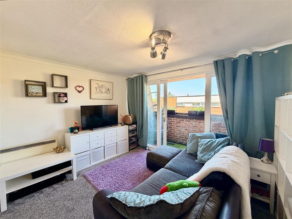 Property photo 3 of 13 3