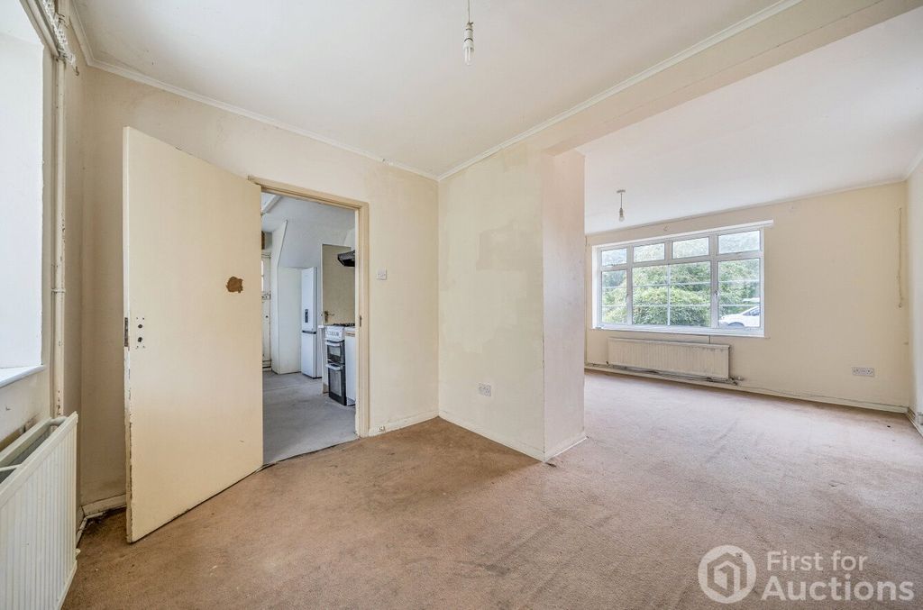 Property photo 3 of 12 3