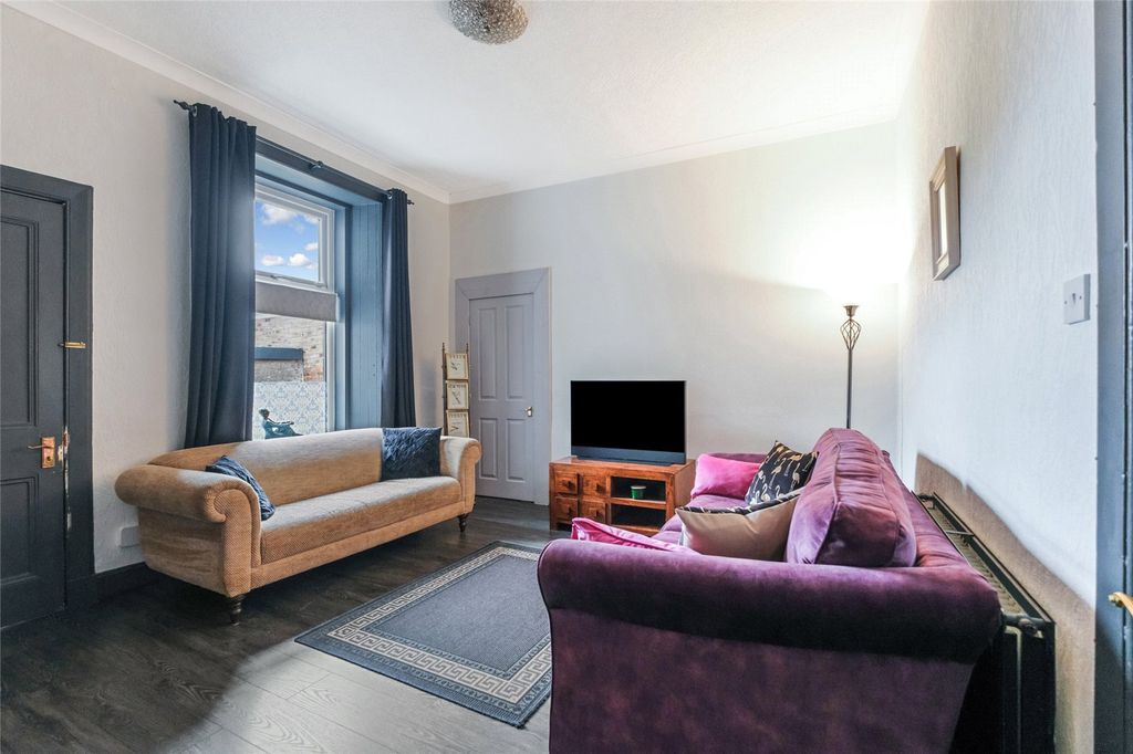 Property photo 3 of 19 Picture No. 11