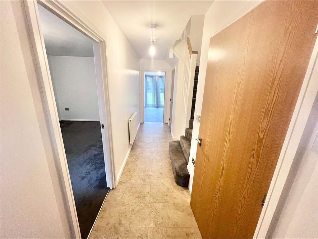 Property photo 2 of 11 Processed-811A30F0-9550-4B99-8123-A3178D0DC955.Jpe