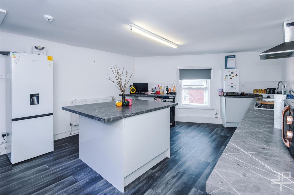 Property photo 3 of 26 10Castlestreet-Jpt-2.Jpg