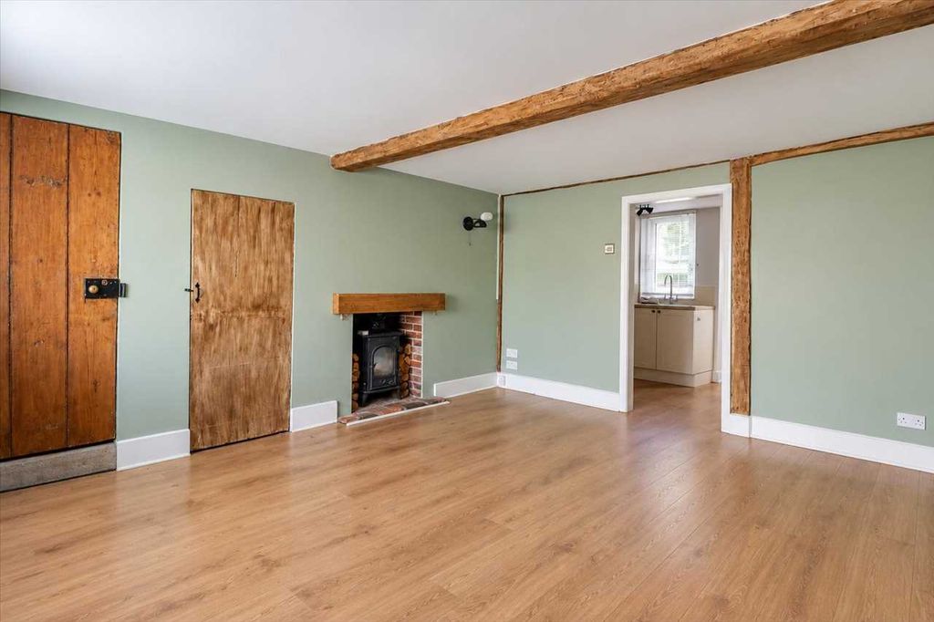 Property photo 2 of 10