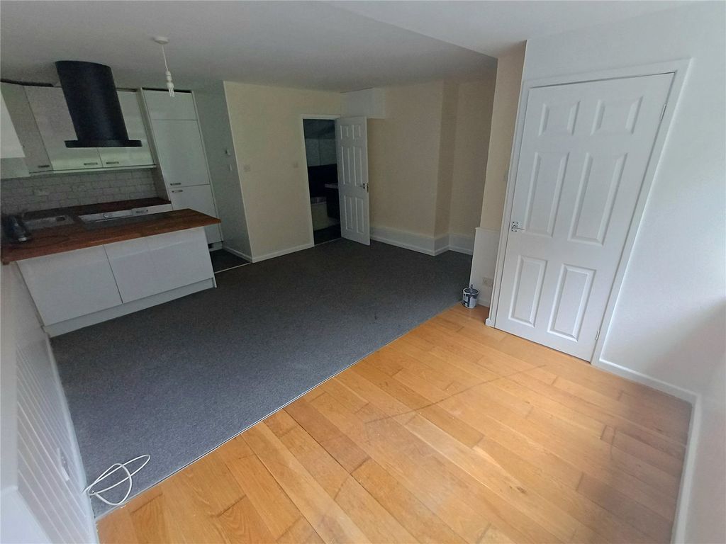 Property photo 2 of 11 Picture No. 03