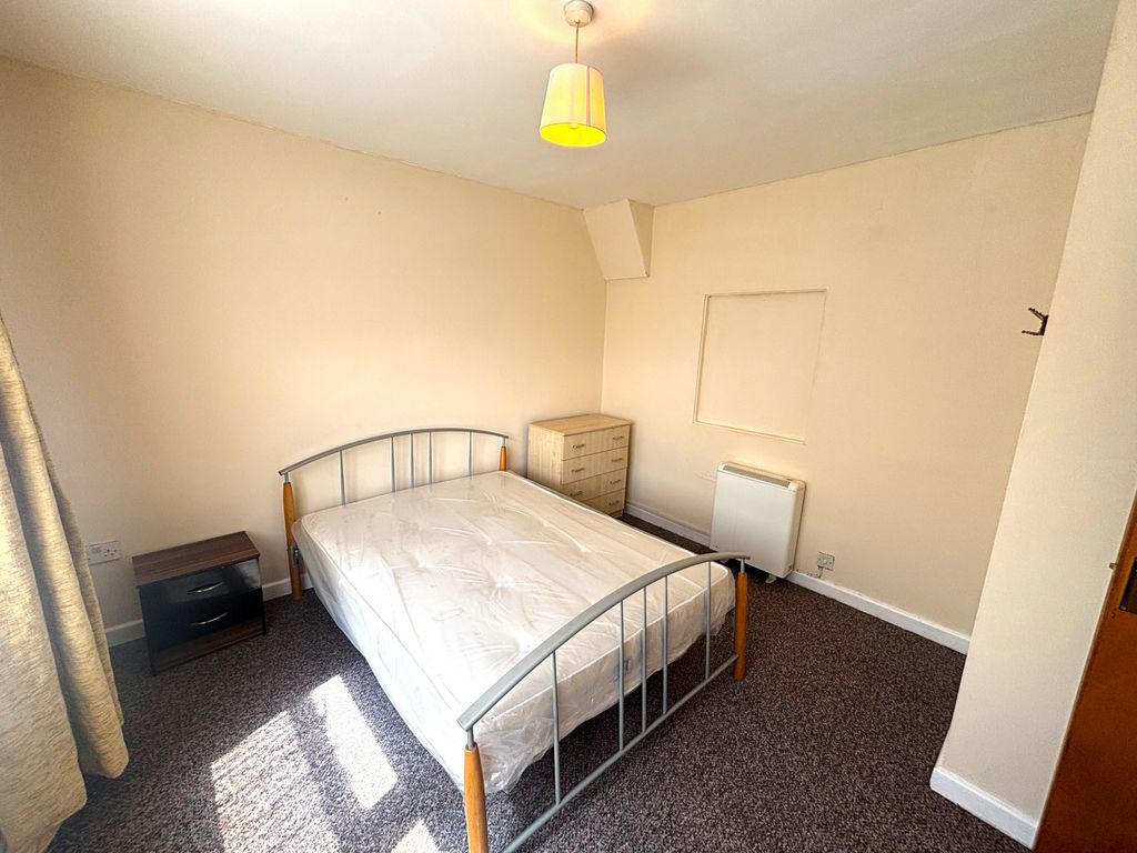 Property photo 3 of 6