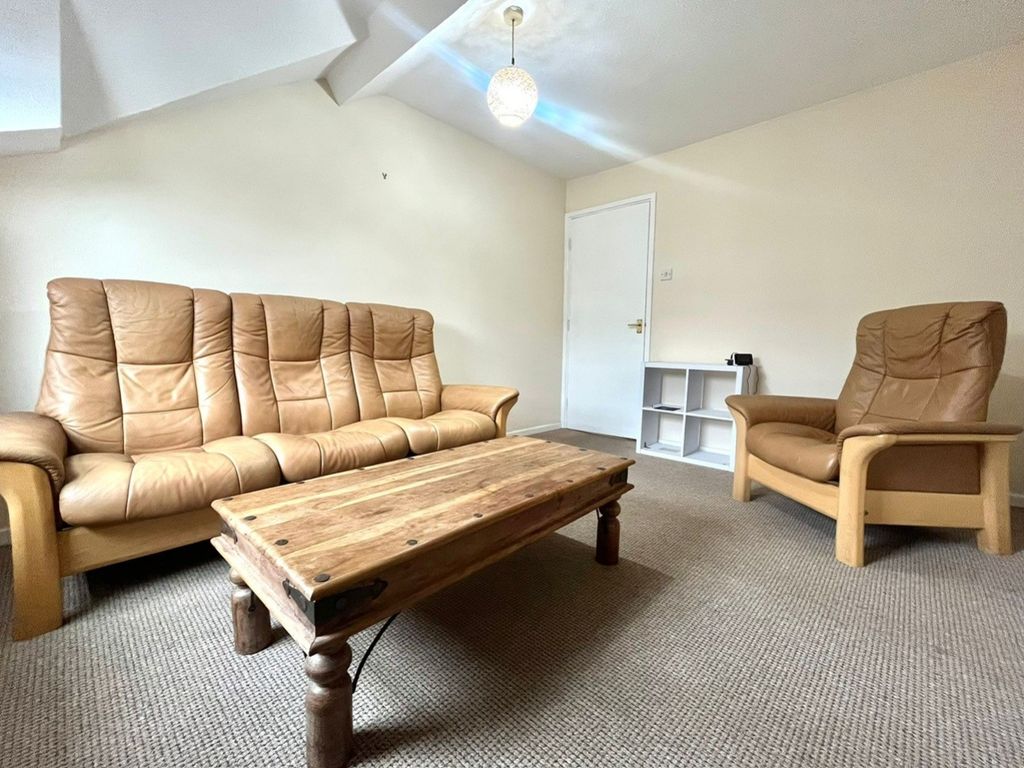 Property photo 1 of 5 Gold St (1)