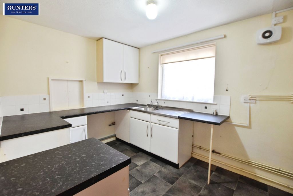 Property photo 2 of 15 Kitchen