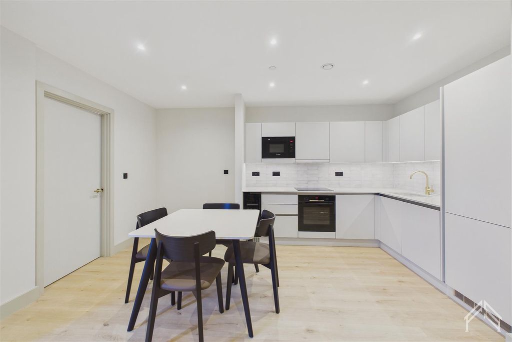 Property photo 3 of 11 3.Jpg